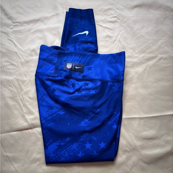 Nike Women's Blue Star Pattern Jeggings - Picture 5 of 5